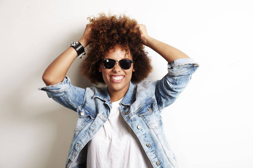 How to Keep Curly Hair From Frizzing in Humidity