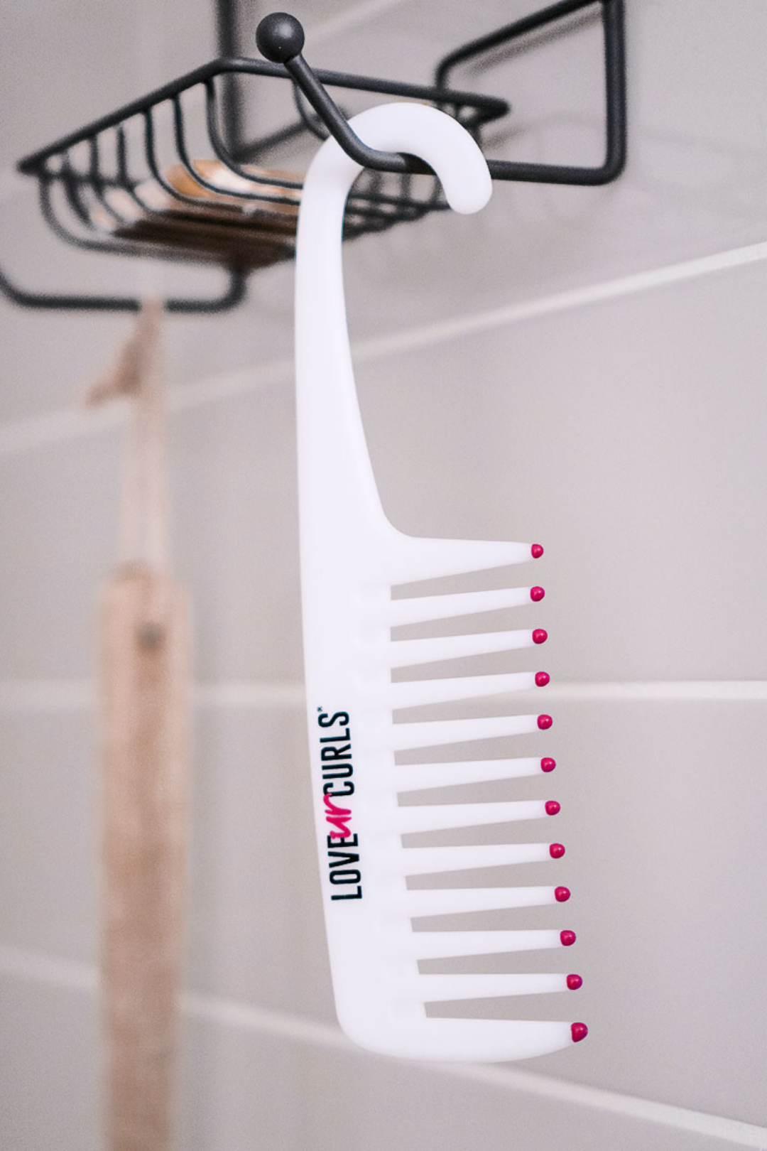 Wide-Tooth Comb